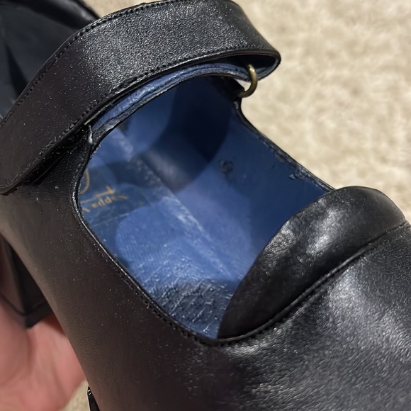 Mary Jane Vintage Leather Pumps - Picture 6 of 7